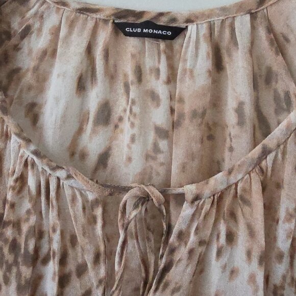 CLUB MONACO | 100% Silk Blouse Sheer Patterned Beige Sz XS - Picture 3 of 5